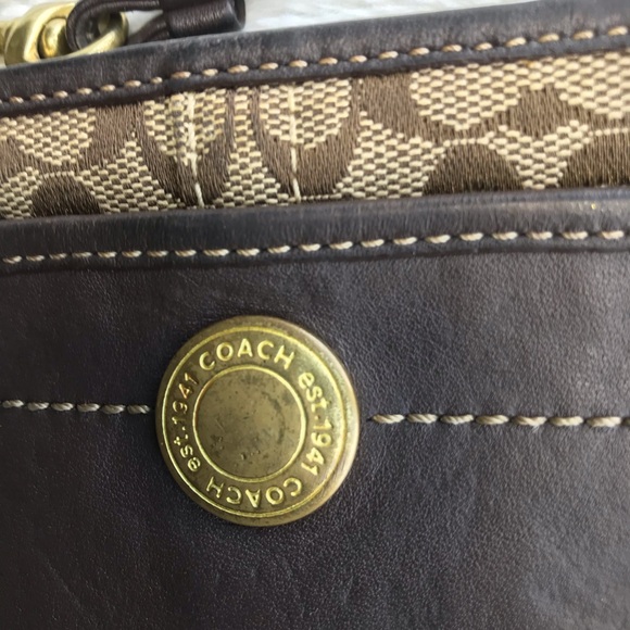 Coach Signature Canvas wristlet - Picture 4 of 8